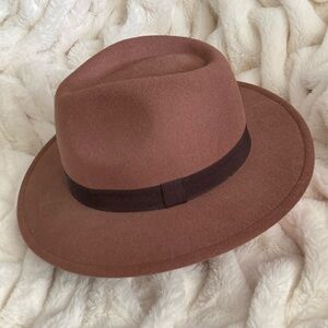H&M Divided hat